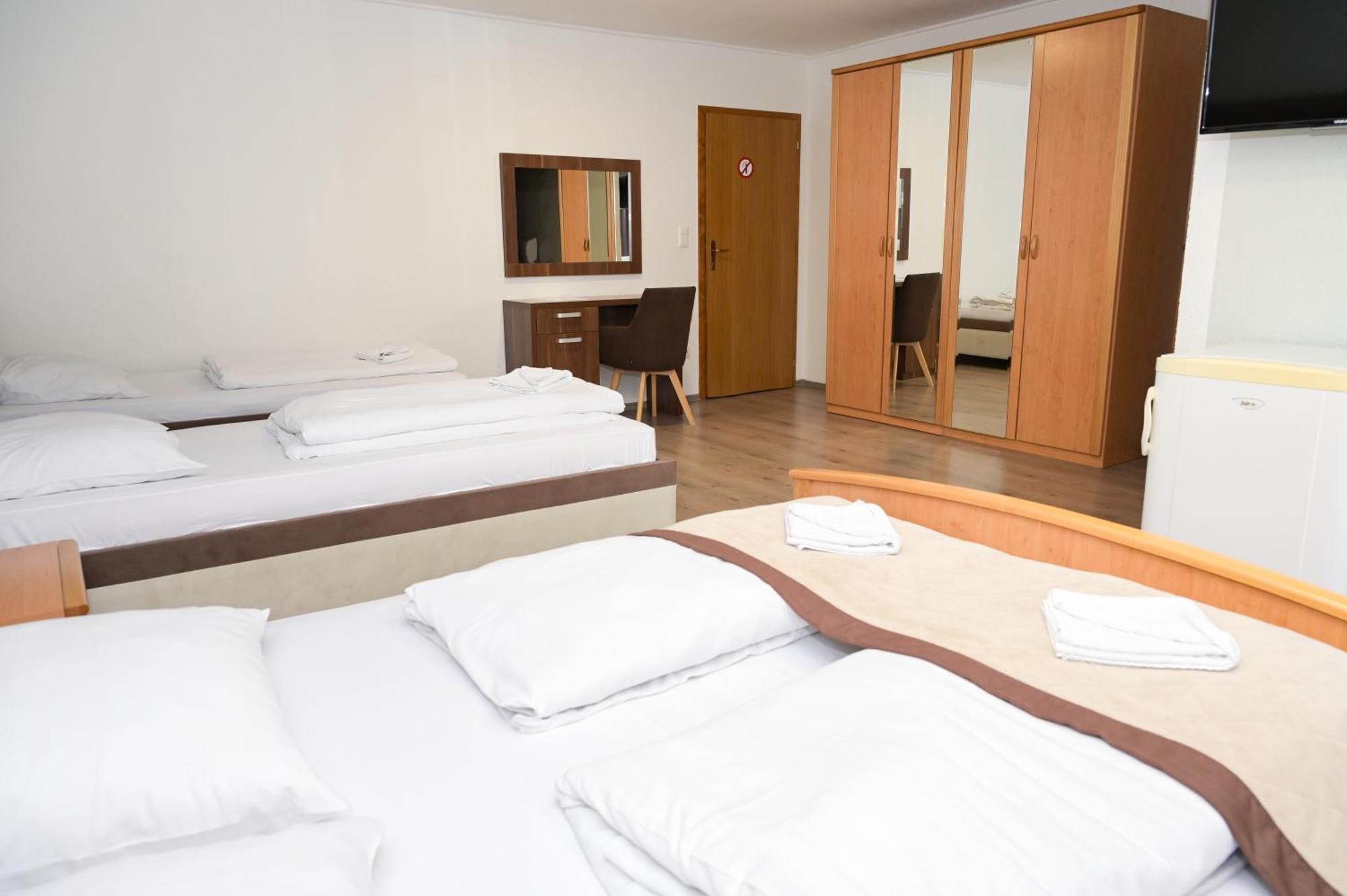 Motel Plaza Jajce Exterior photo